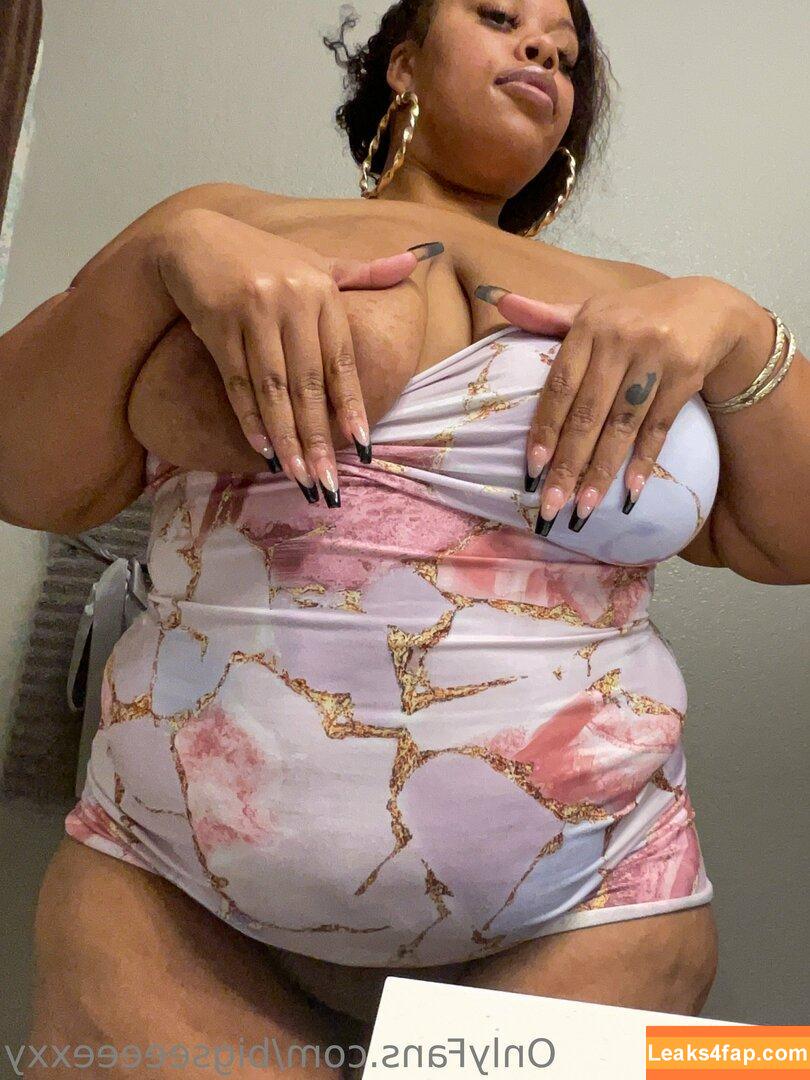 bigseeeeexxy / bigseeeeeexxy leaked photo photo #0214