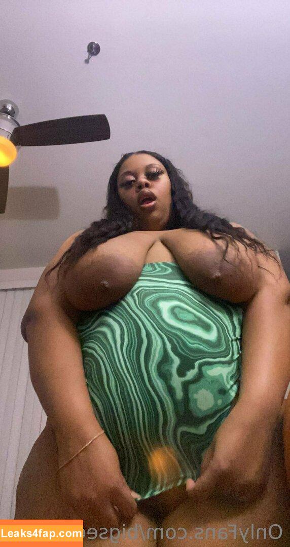 bigseeeeexxy / bigseeeeeexxy leaked photo photo #0226