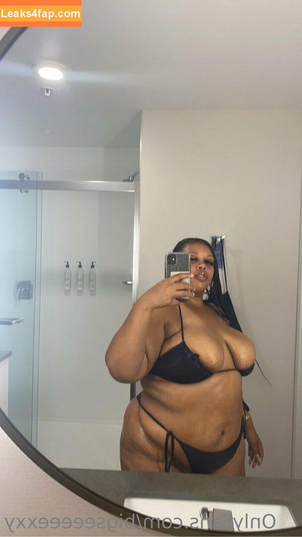 bigseeeeexxy / bigseeeeeexxy leaked photo photo #0242