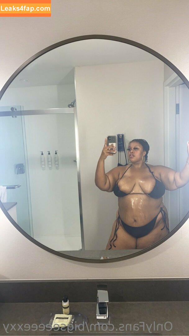 bigseeeeexxy / bigseeeeeexxy leaked photo photo #0251