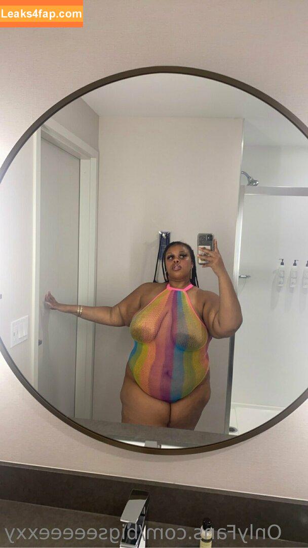 bigseeeeexxy / bigseeeeeexxy leaked photo photo #0267