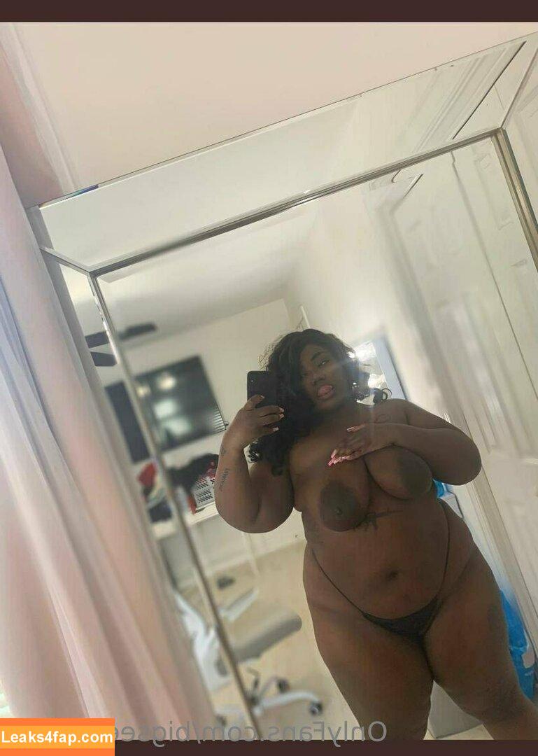 bigseeeeexxy / bigseeeeeexxy leaked photo photo #0273