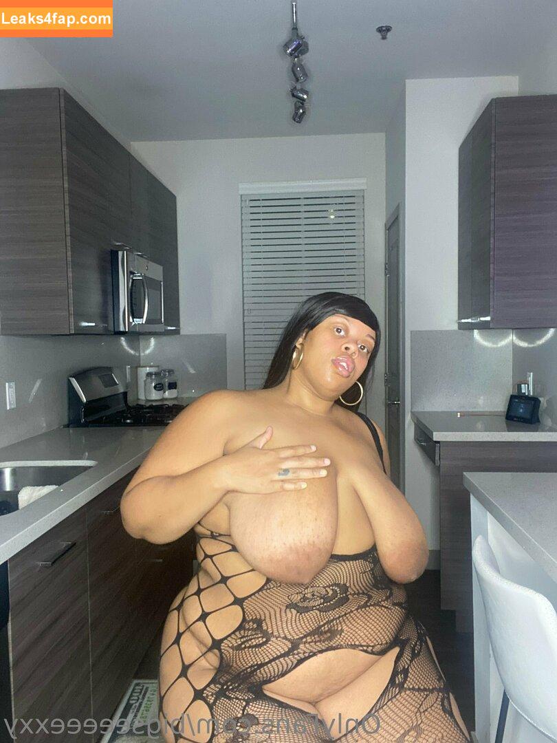 bigseeeeexxy / bigseeeeeexxy leaked photo photo #0306
