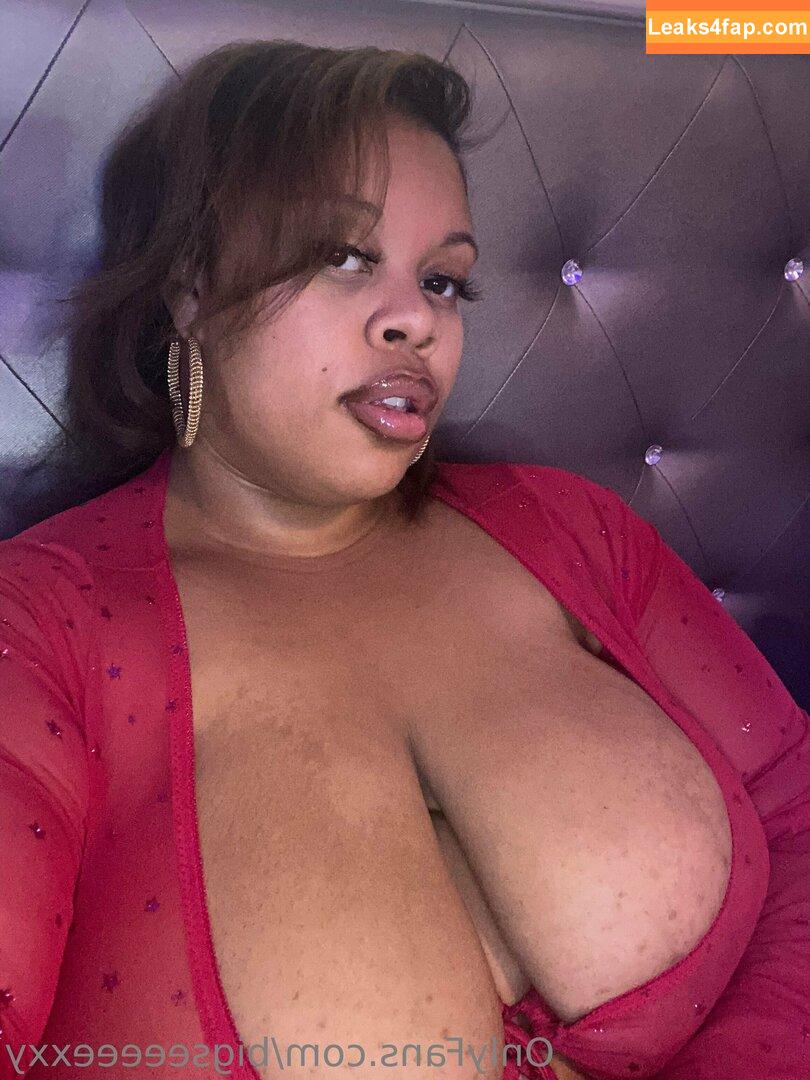 bigseeeeexxy / bigseeeeeexxy leaked photo photo #0364