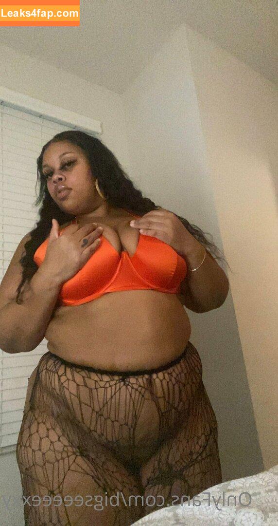 bigseeeeexxy / bigseeeeeexxy leaked photo photo #0421