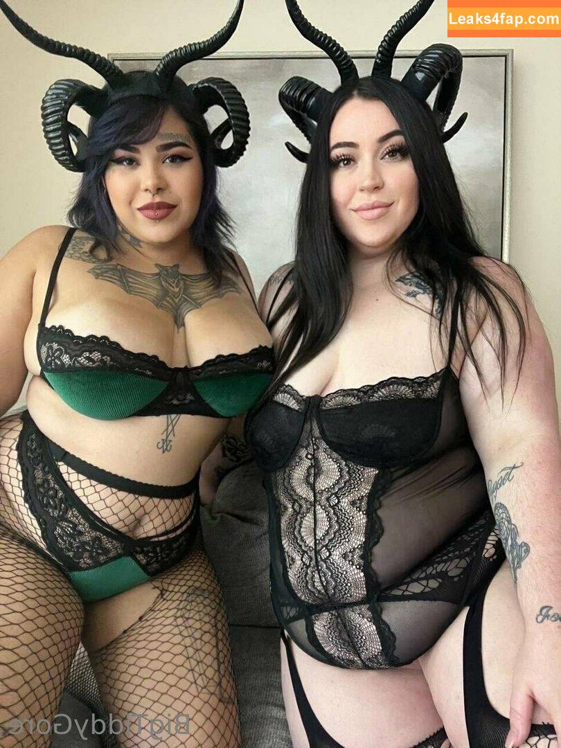 bigtiddygore6 / bigtiddygothgf66 leaked photo photo #0115