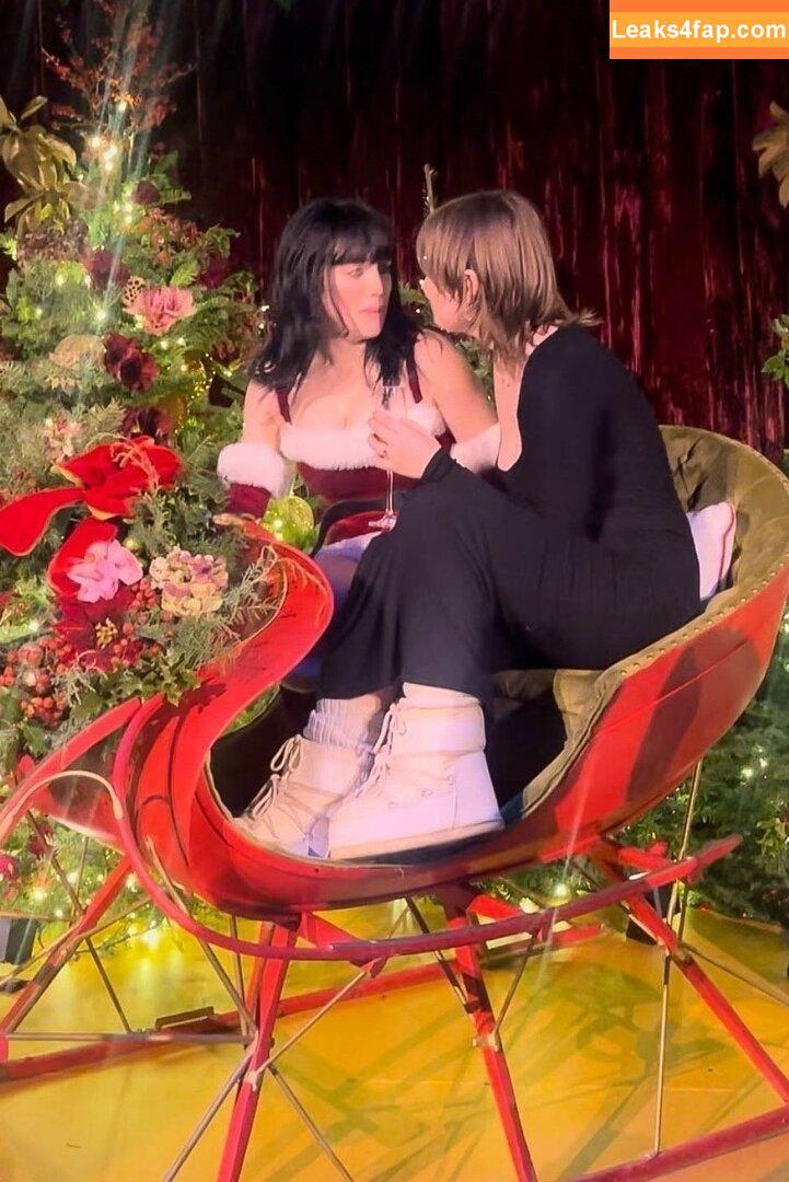 Billie Eilish / Fake / billeeilish / billieeilish leaked photo photo #1981