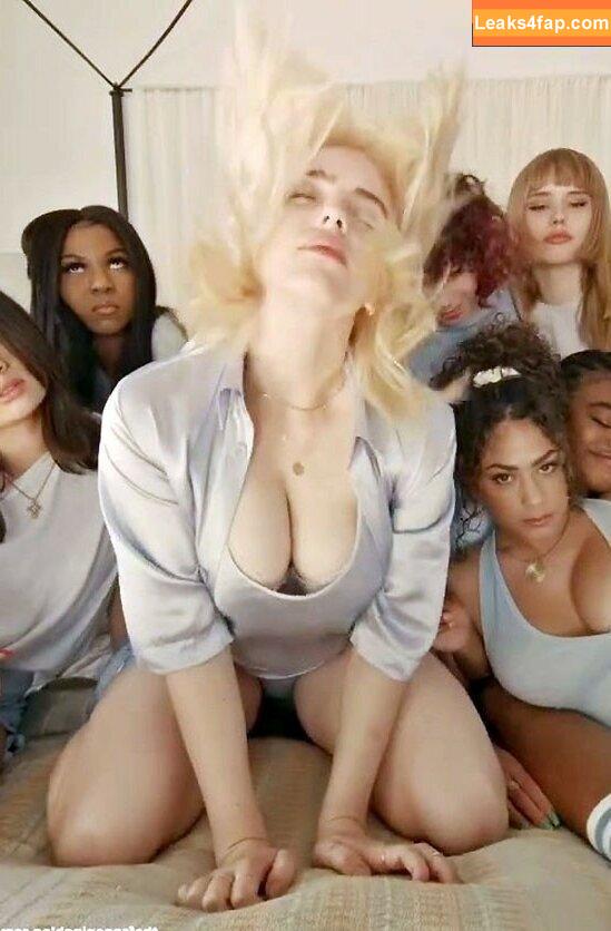 Billie Eilish / Fake / billeeilish / billieeilish leaked photo photo #2003