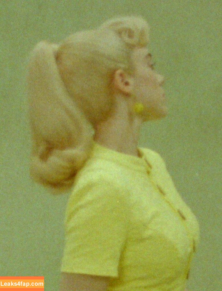 Billie Eilish / Fake / billeeilish / billieeilish leaked photo photo #2028