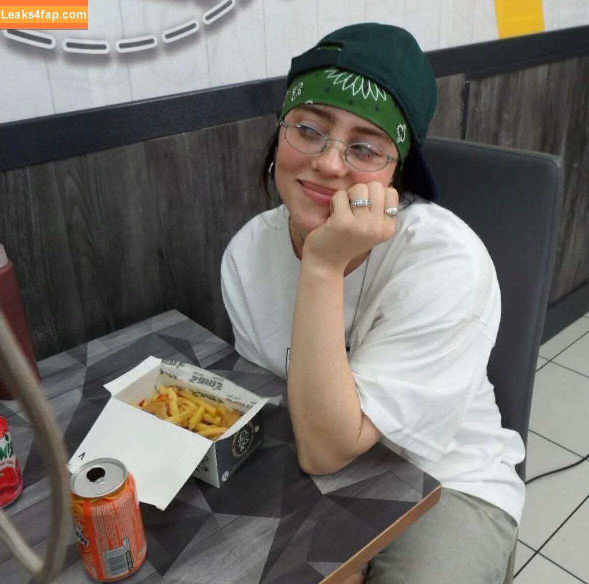 Billie Eilish / Fake / billieeilish leaked photo photo #2615