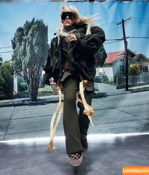 Billie Eilish photo #2655