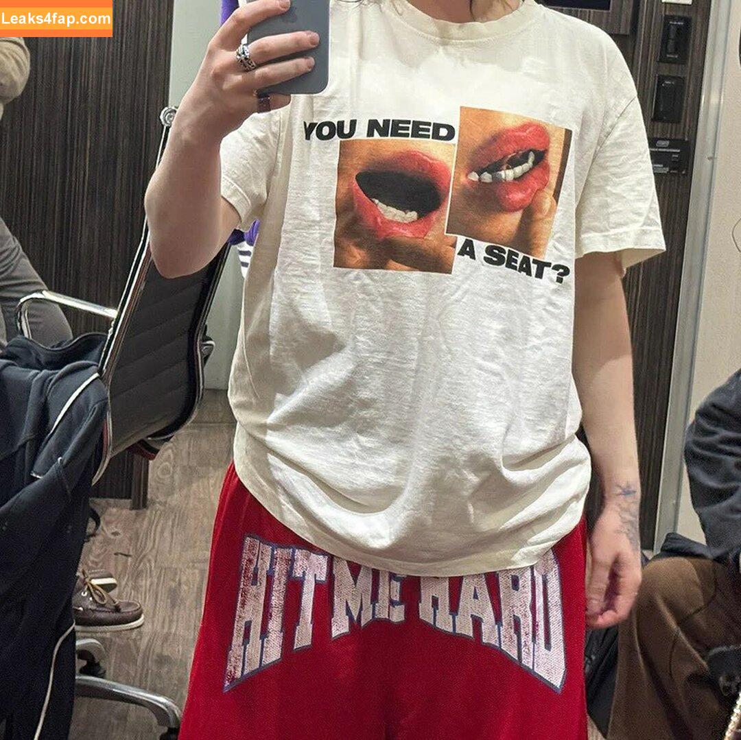 Billie Eilish / Fake / billieeilish leaked photo photo #3158
