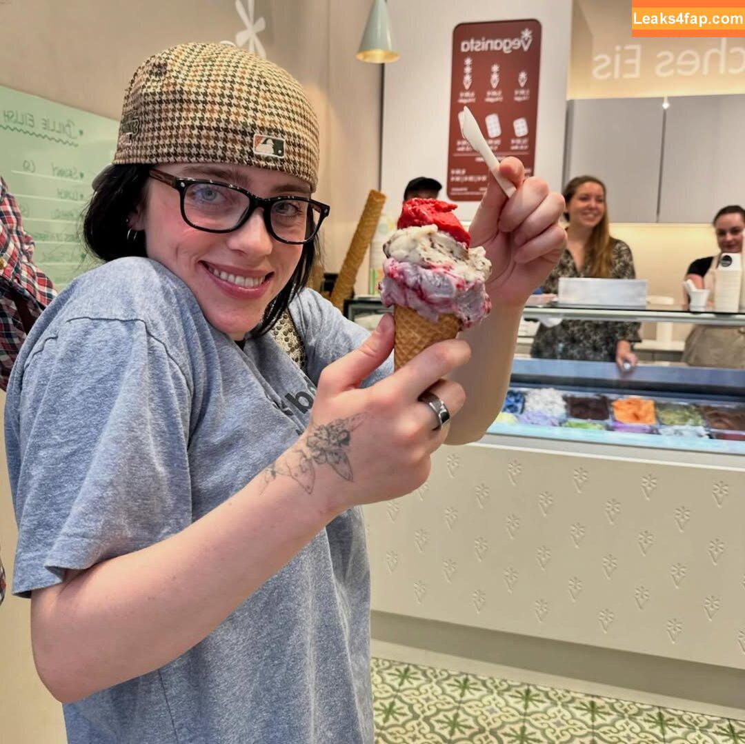 Billie Eilish / Fake / billieeilish leaked photo photo #3688