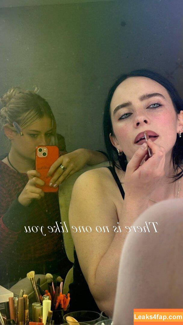 Billie Eilish / Fake / billieeilish leaked photo photo #3696
