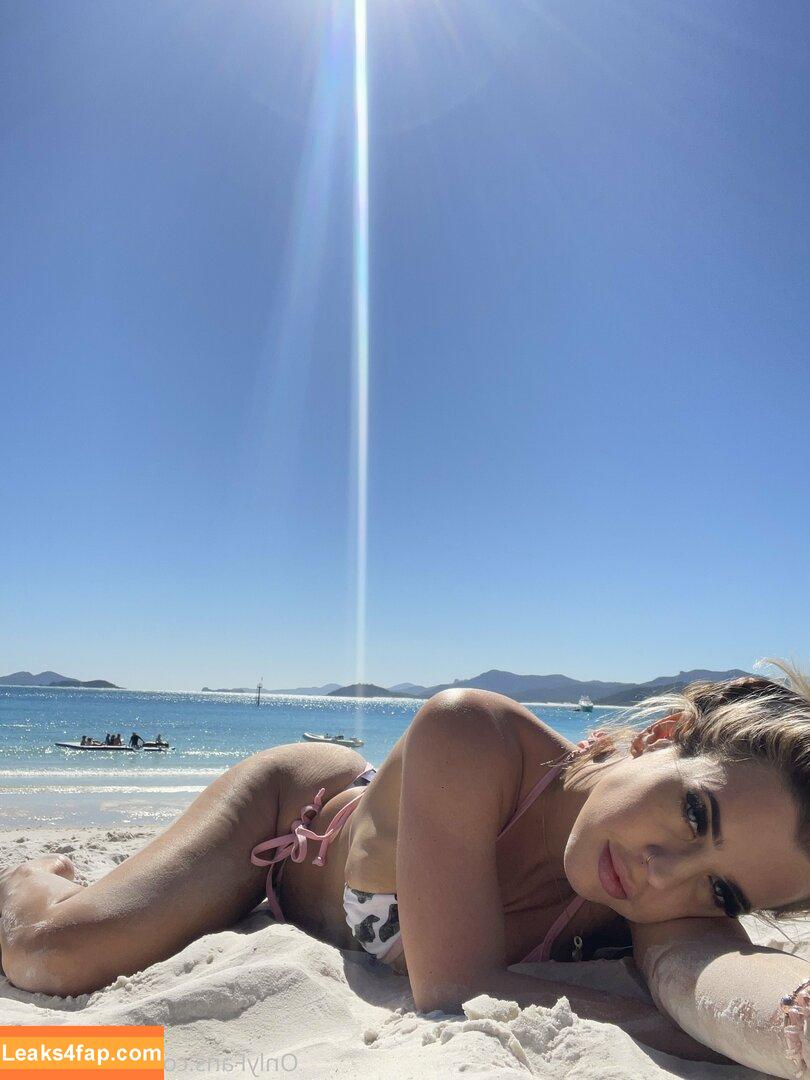 billiebeever /  leaked photo photo #0339