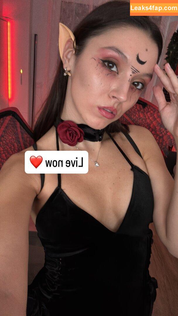 Bisscute / Bisscute_ / bisscute__ leaked photo photo #0248