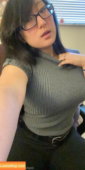 Bitesizedmeg photo #0004