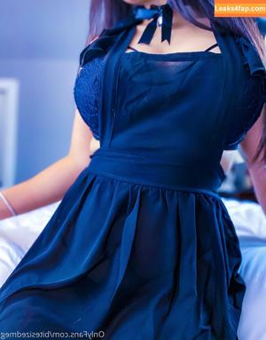 Bitesizedmeg photo #0034