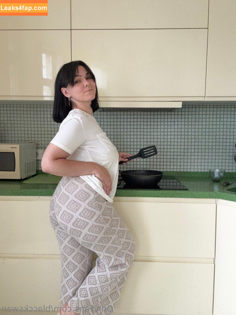 blacckswan / blacckswan2555 leaked photo photo #0011