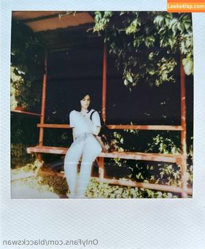 blacckswan photo #0025