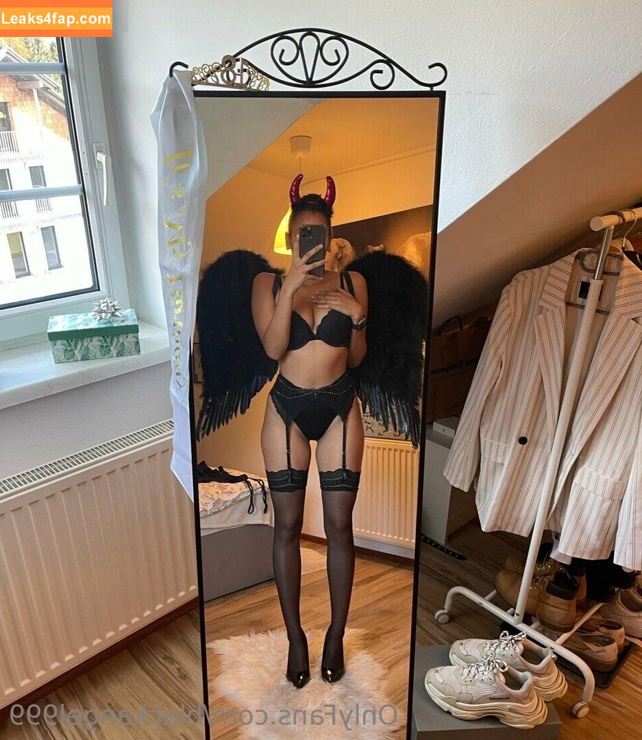 blackangel999 / ellmerlucy_ leaked photo photo #0044