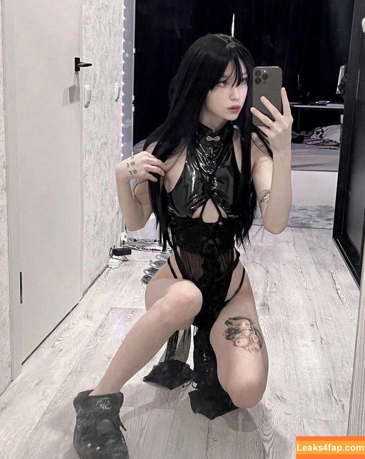 _blackshi /  leaked photo photo #0054