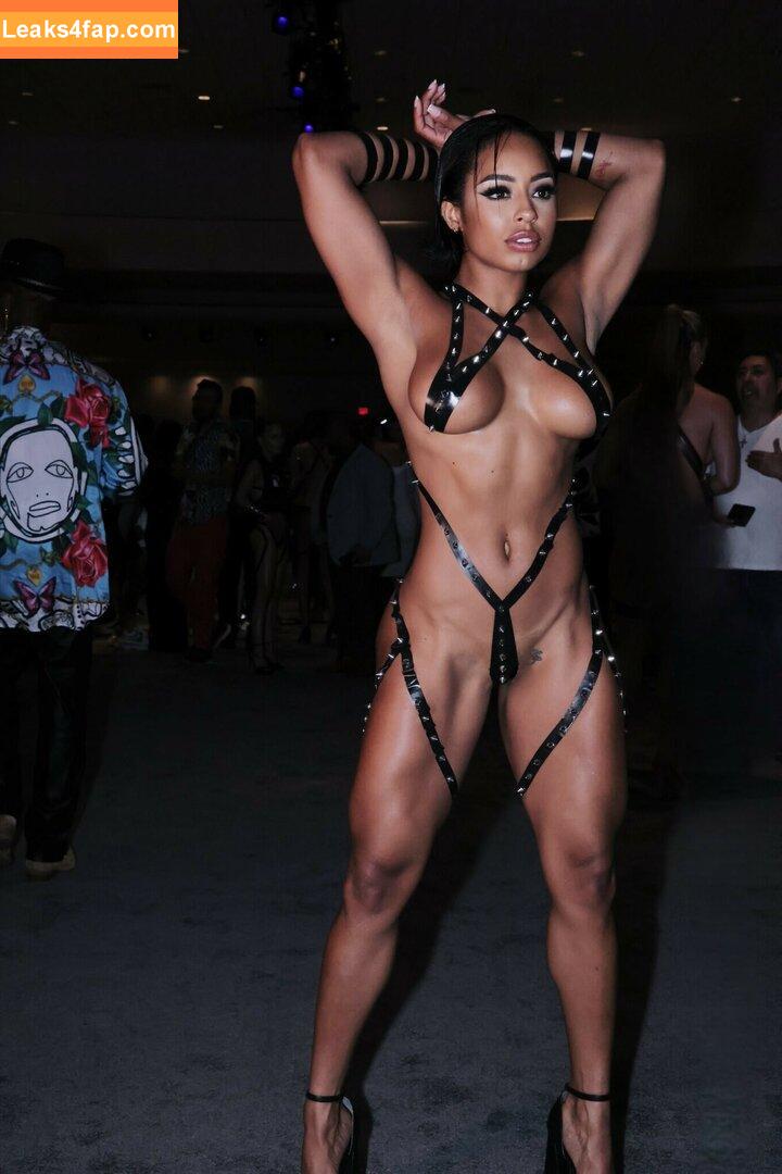 BlackTapeProject / girlsofblacktape leaked photo photo #0037