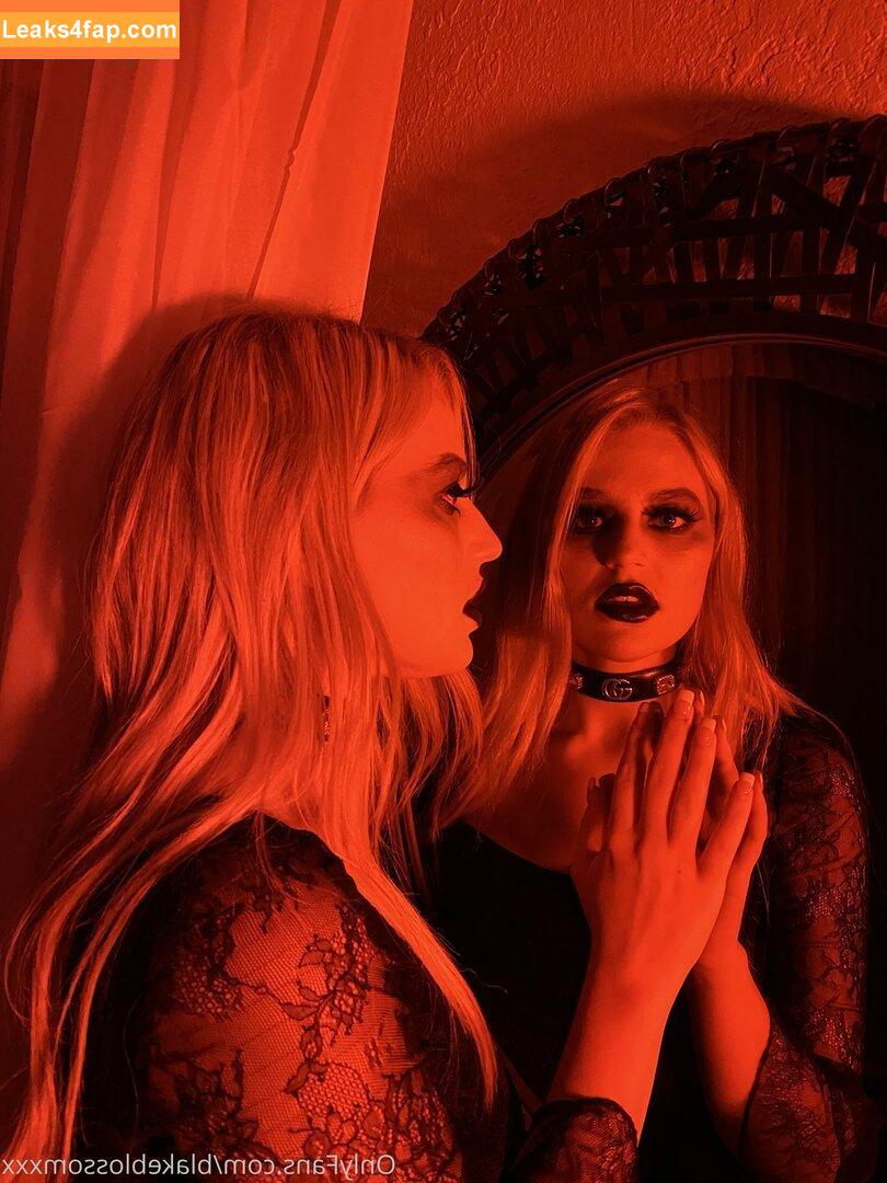 Blake Blossom / blake / blake_blossom.b / blakeblossomxxx / https: leaked photo photo #0915