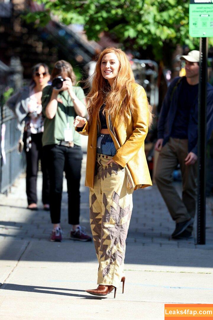 Blake Lively / blakelively слитое фото фото #0344