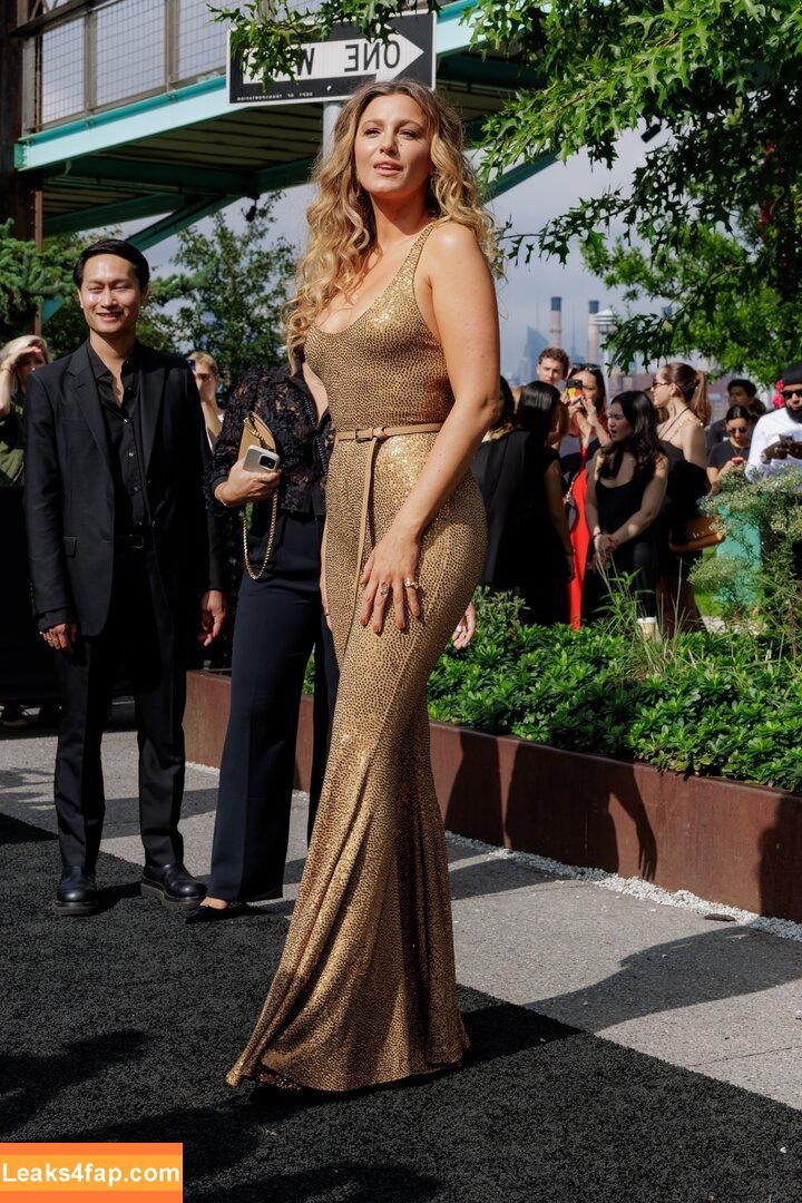 Blake Lively / blakelively слитое фото фото #0404