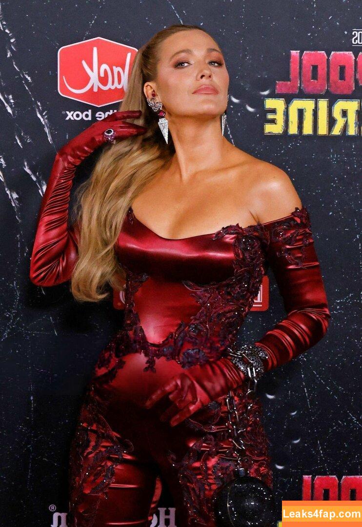 Blake Lively / blakelively слитое фото фото #0645