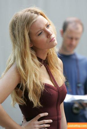Blake Lively photo #0050