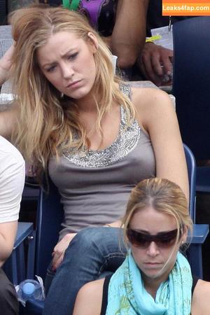Blake Lively photo #0057