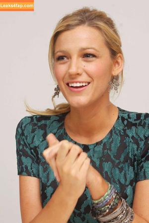 Blake Lively photo #0095