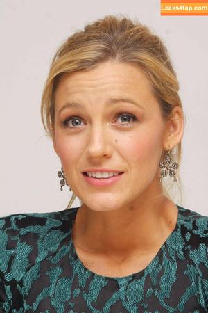 Blake Lively photo #0096