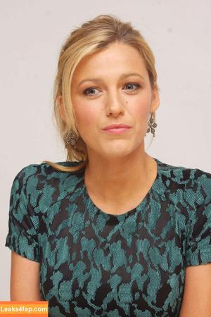 Blake Lively photo #0104