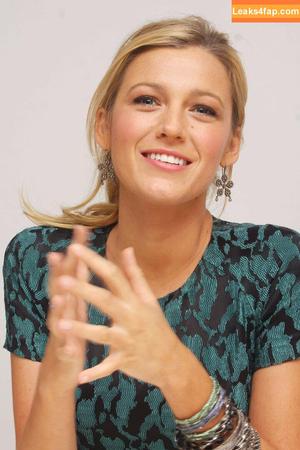 Blake Lively photo #0107