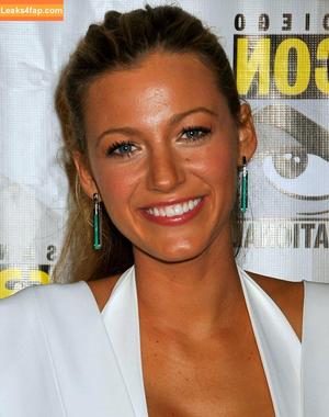 Blake Lively photo #0496