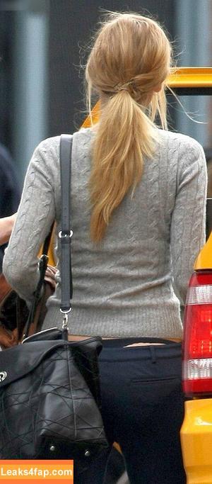 Blake Lively photo #0544