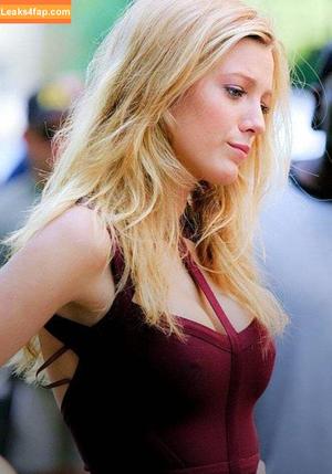 Blake Lively photo #0563
