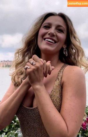 Blake Lively photo #0573