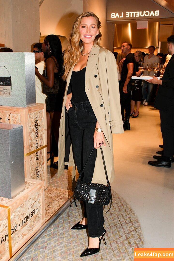Blake Lively / blakelively слитое фото фото #1154