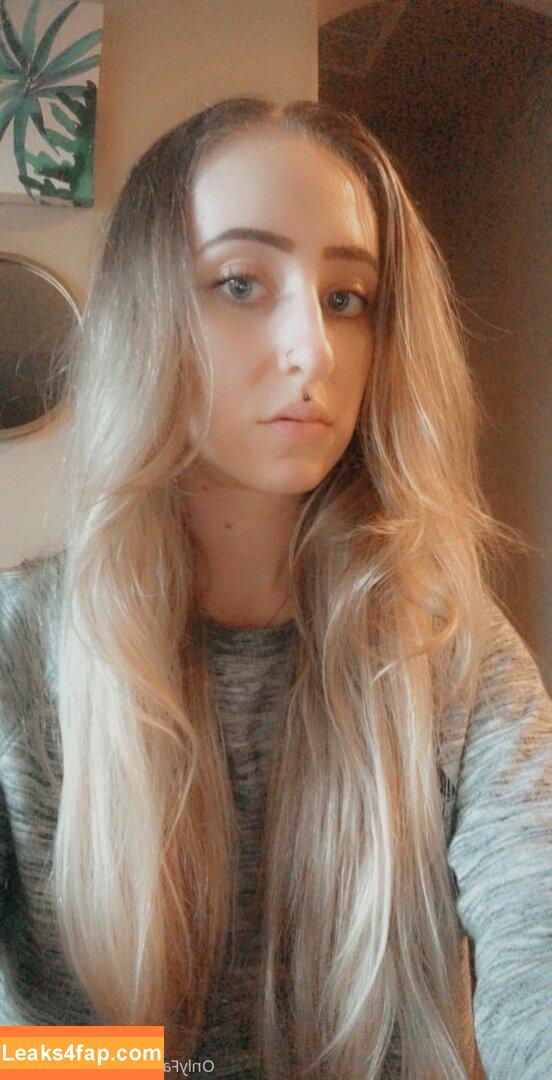 blamevalerie /  leaked photo photo #0049