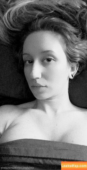 blamevalerie photo #0039