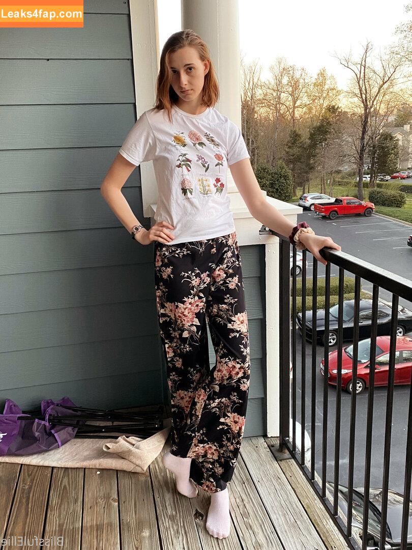 blissfulellie /  leaked photo photo #0028