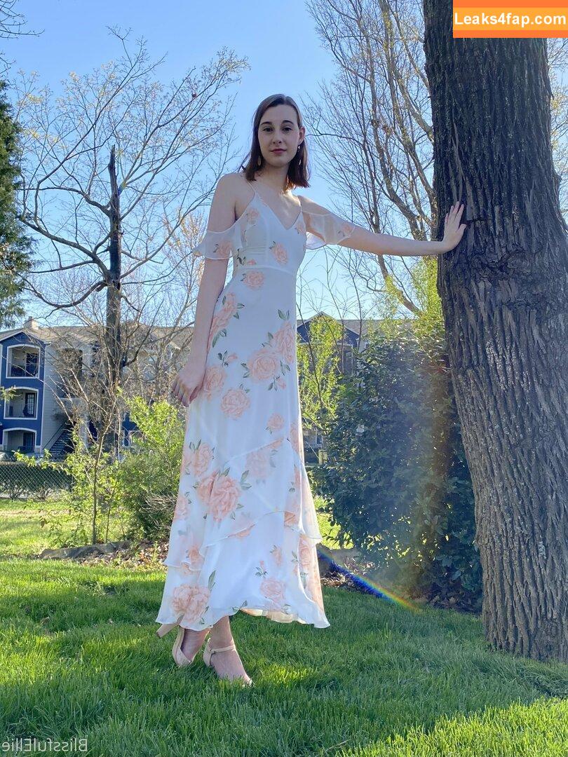 blissfulellie /  leaked photo photo #0035