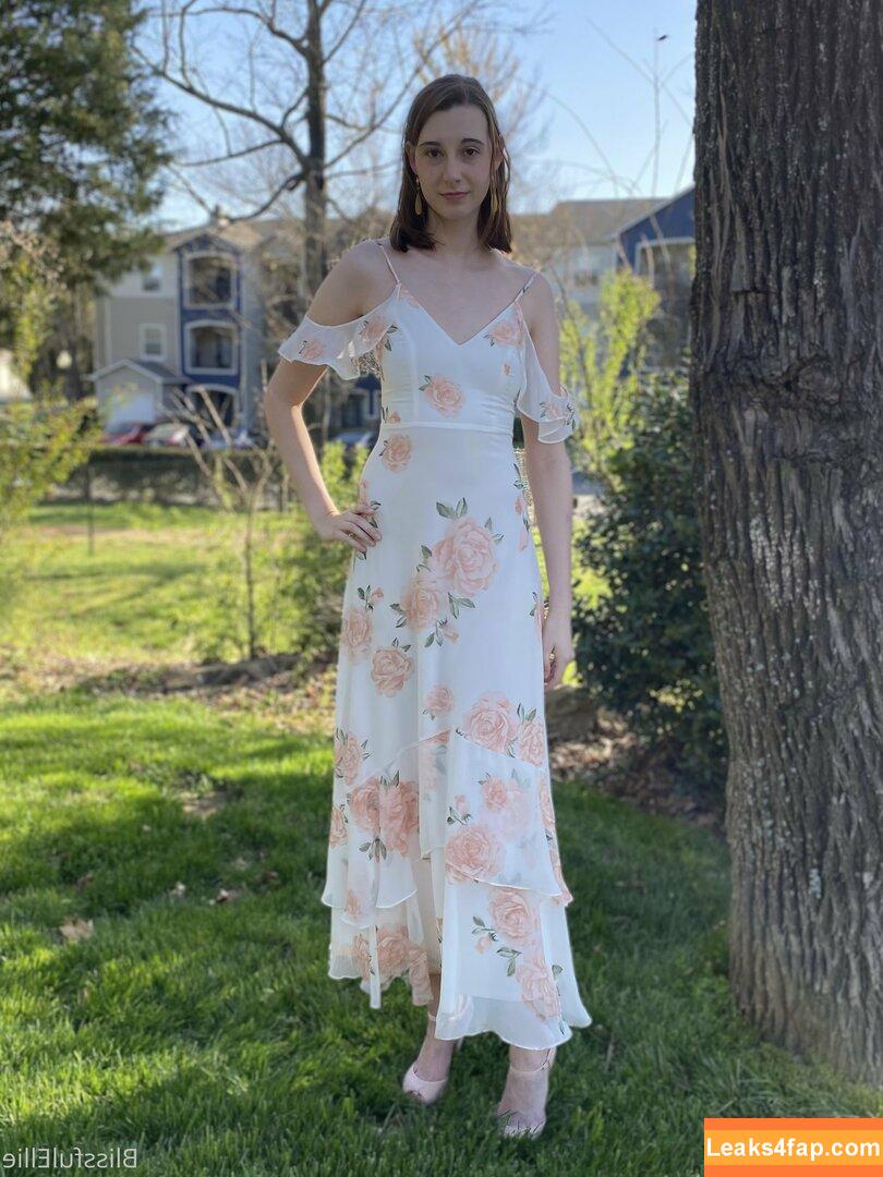 blissfulellie /  leaked photo photo #0037