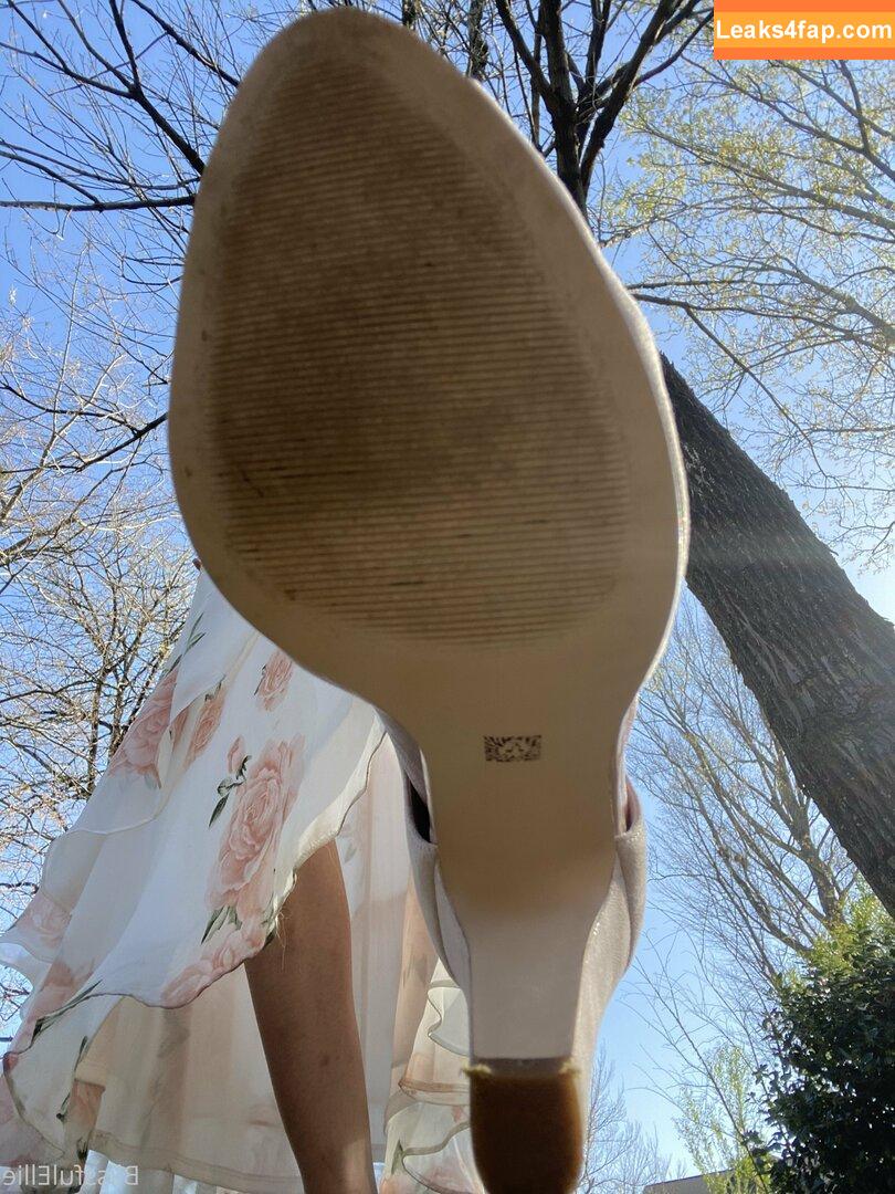 blissfulellie /  leaked photo photo #0043