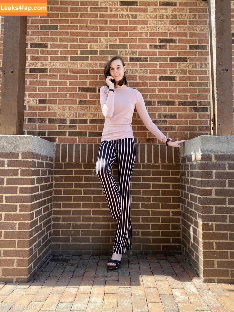 blissfulellie /  leaked photo photo #0074