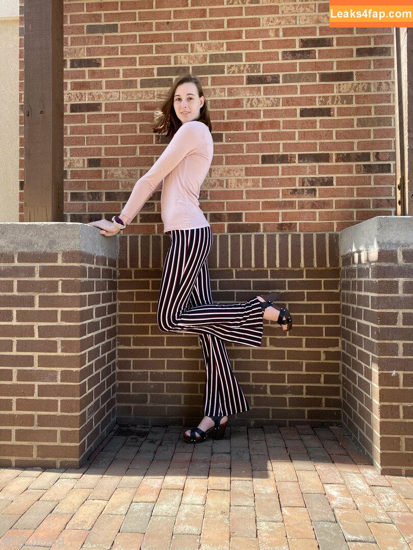 blissfulellie /  leaked photo photo #0075